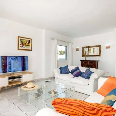 Arcelia Villa
